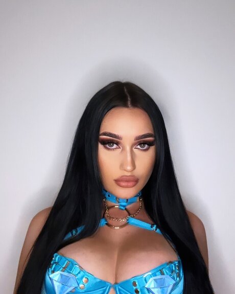 Xxsophiadrip naked onlyfans