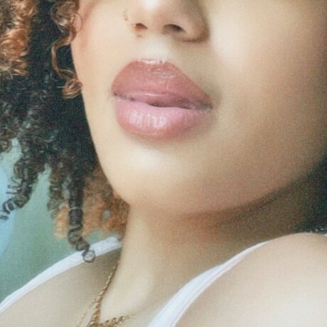 Amoura Sirena_ onlyfans leaks.