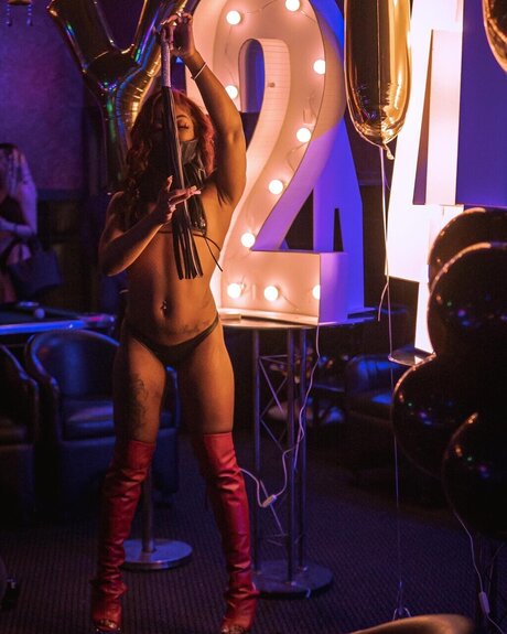 YAZ YEEZY_ leaks only fans