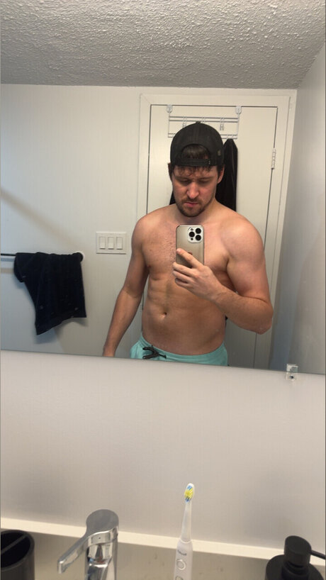 HockeyGuy3488 onlyfans.