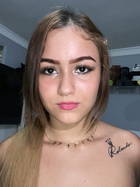 Camila Gil onlyfans model images