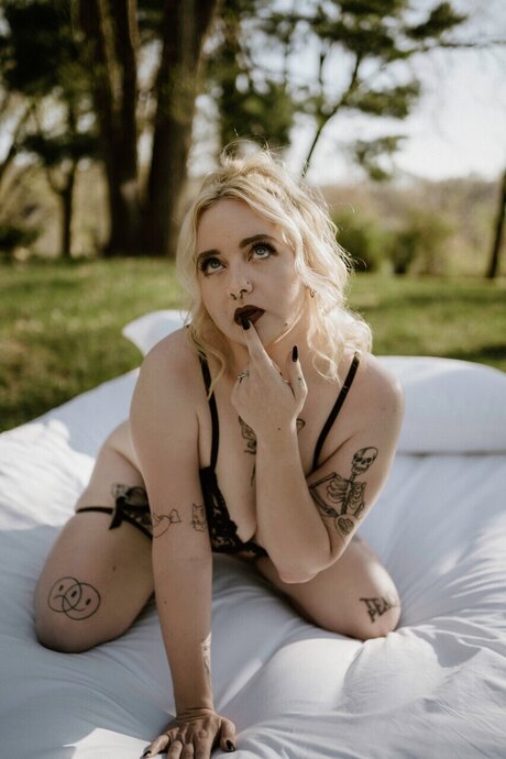 Mia Moore_ nudes onlyfans leaks