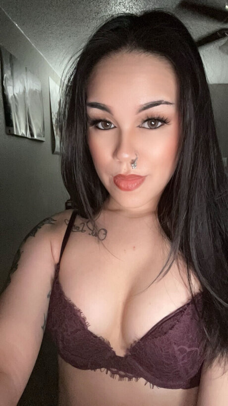 Alina Mai onlyfans star