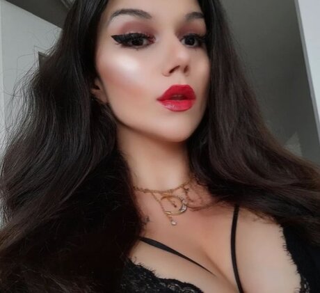 Alura Elenna_ onlyfans nude content