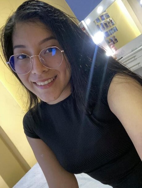 Little Rosy onlyfans leaked free