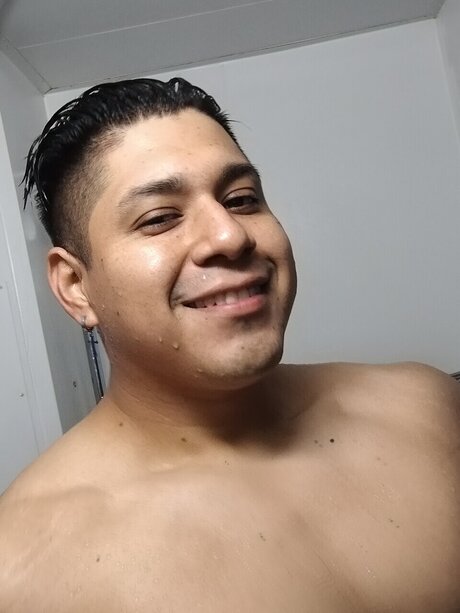 Orlando Caracas Calzada onlyfans leaks