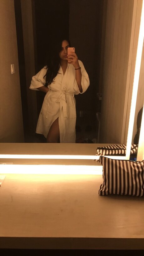 Alicia Castro onlyfans nude pics