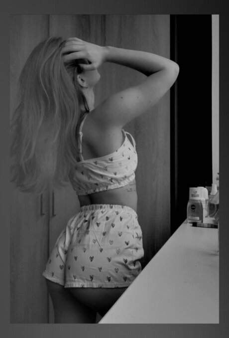 Bunny 19 years old_ onlyfans nude