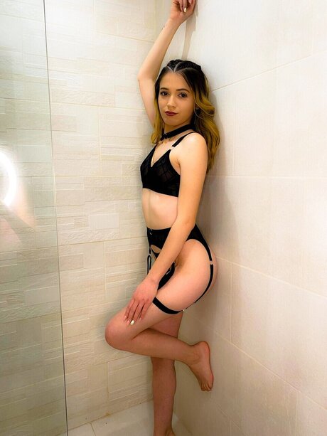 Ester18 onlyfans images