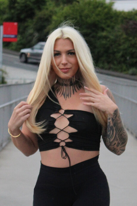 MiiA_ topless onlyfans