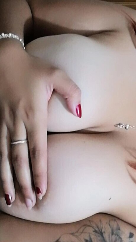 Zarah Valentina onlyfans images