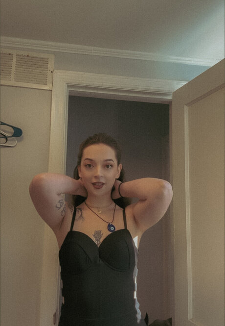 Venus Fox onlyfans model