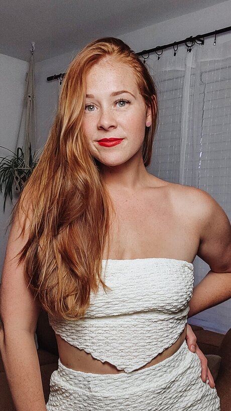 ShelbyMarieMakes onlyfans striptease