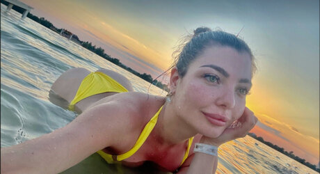 Ashley Crashly only fans review