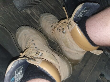 Tradie feet boobs onlyfans