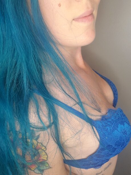 Tiny Blue onlyfans naked