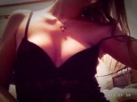 MICHAELA BOND onlyfans porn