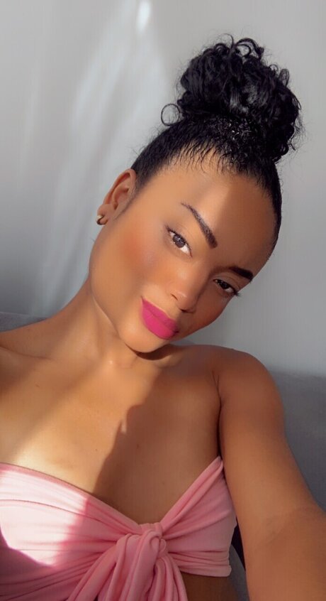 Anna Queen onlyfans content