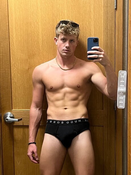 Jamezz topless onlyfans