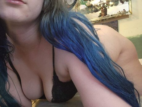 La Generico onlyfans strip tease