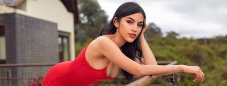 Eva Fox naked onlyfans leak