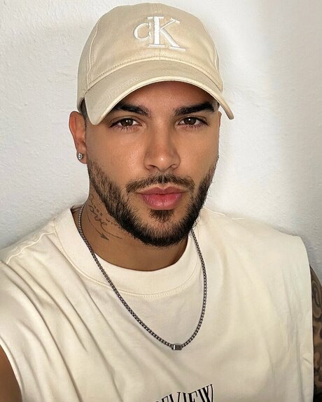 Yacsel Garcia naked onlyfans leak