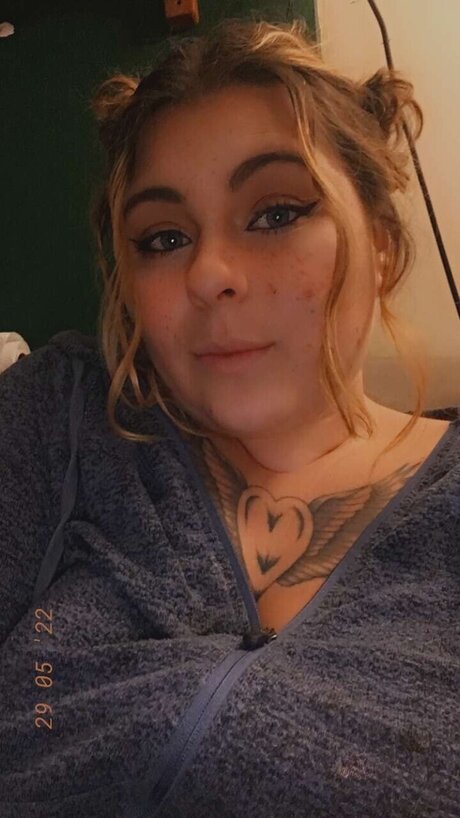 Elizabeth Lovley FREE onlyfans nude