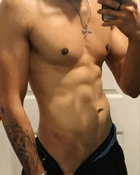 Adam Fire onlyfans sextape