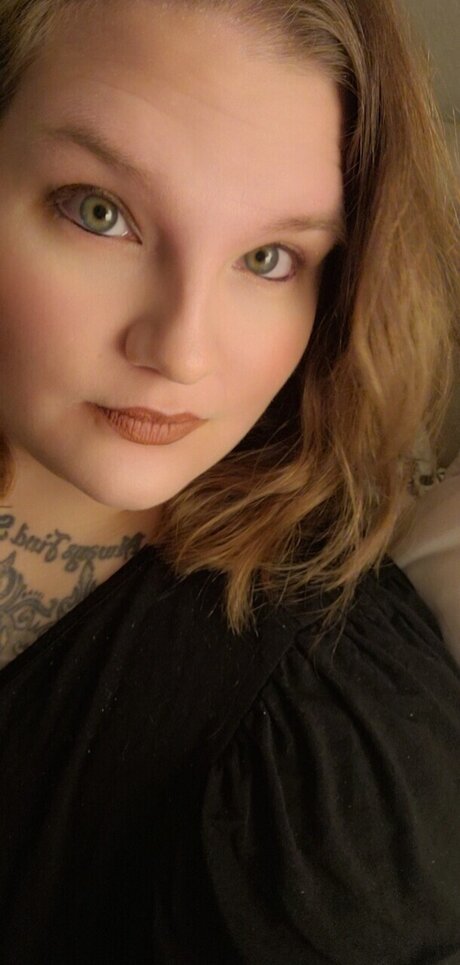 KnottyHooker onlyfans nude photos