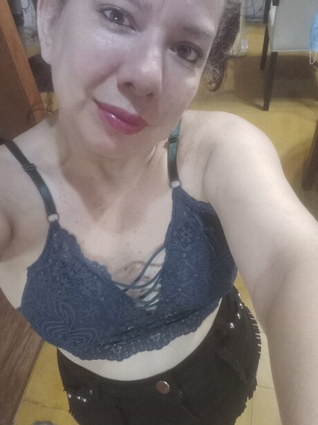 Melisa Ruiz onlyfans images