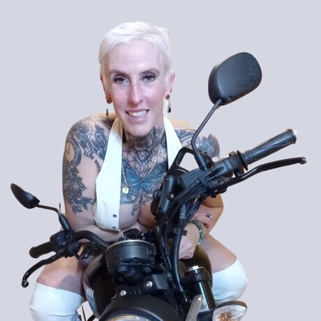 tramper girl 01 onlyfans nudes leaks