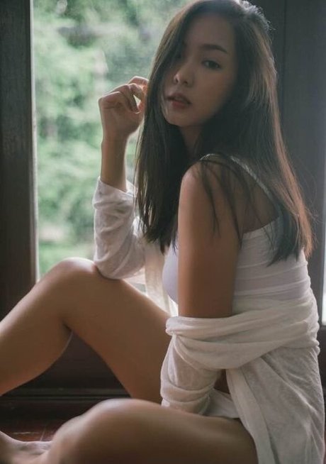 Nachpatcharawee onlyfans striptease