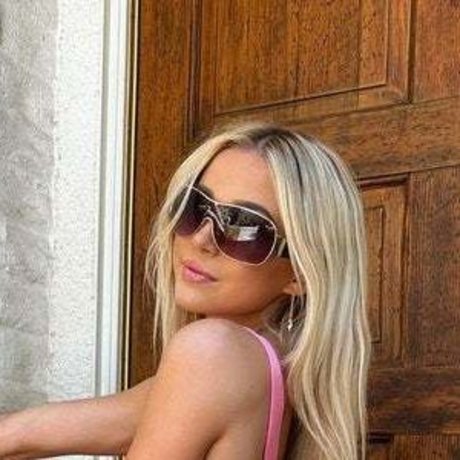 fishnet stockings onlyfans naked photo