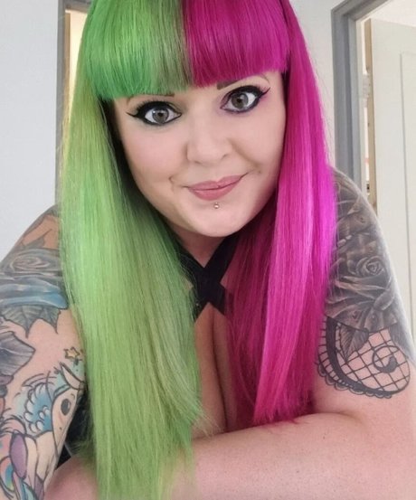 Gothabilly queen nude onlyfans leaks