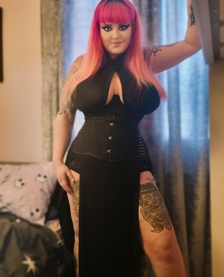 Gothabilly queen onlyfans leaks naked