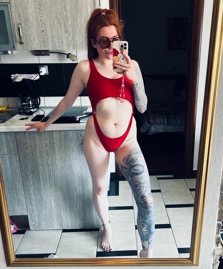 Molly Capper onlyfans nudes porn