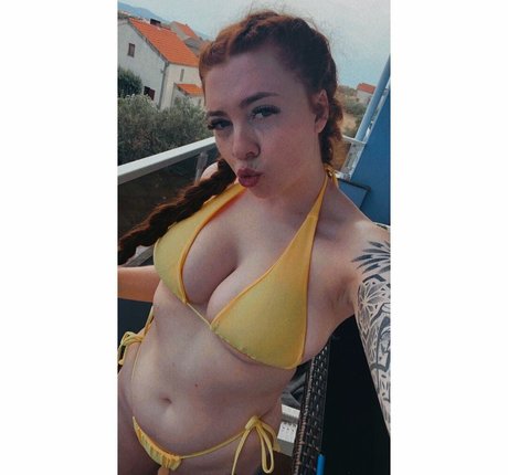 Molly Capper nudes onlyfans leak