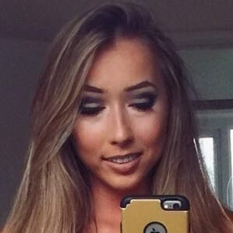 Regina Hunt onlyfans leajs