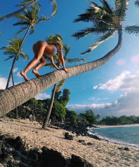 Regina Hunt onlyfans sex leak