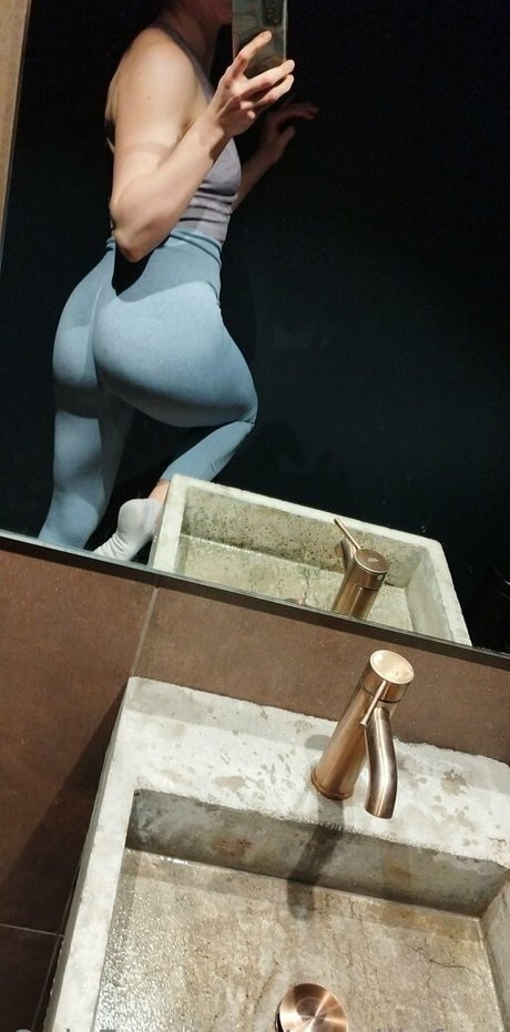 xamillafree onlyfans striptease