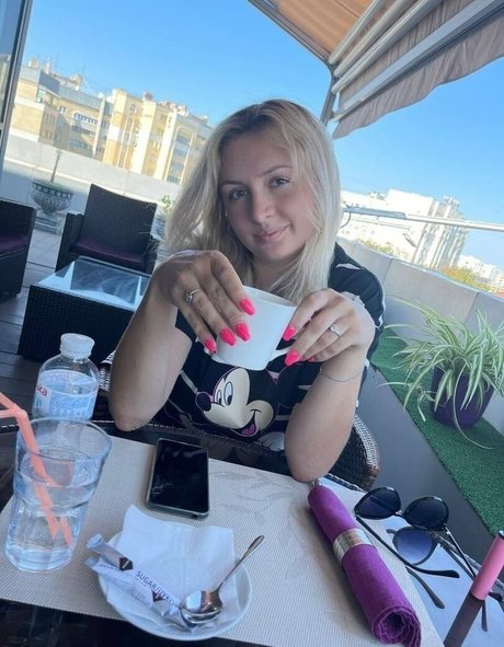 anna bellla leaked onlyfans pics