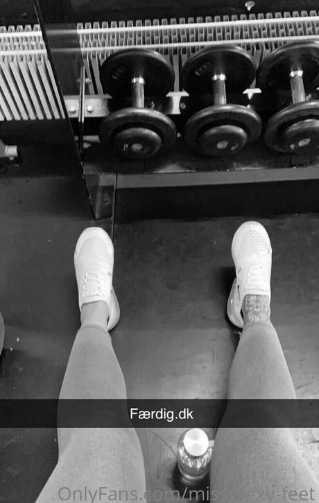 miss sexy feet only fans leak nude