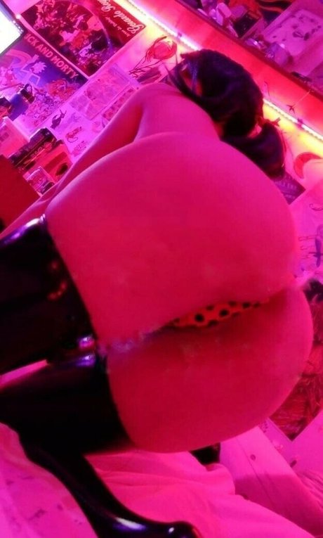 Camu Valoy onlyfans model images