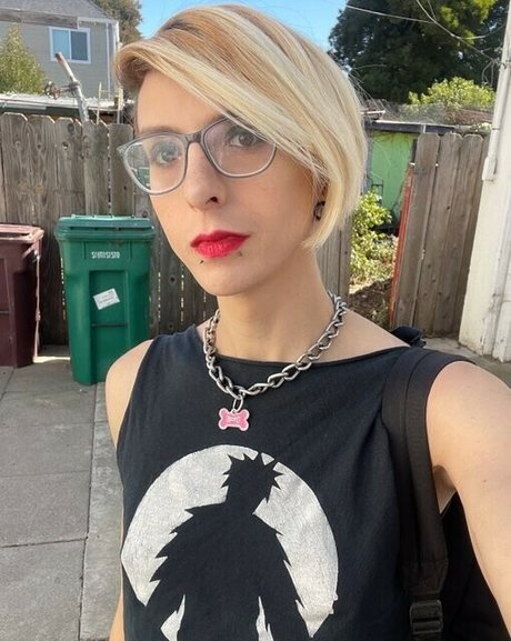 Cassie Coyote free only fans