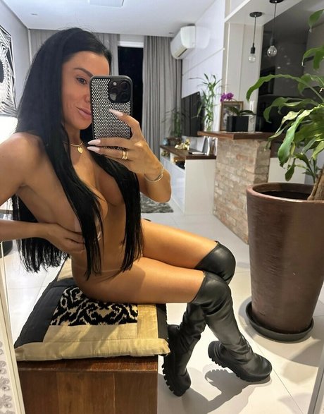 Maira Fraga hot onlyfans