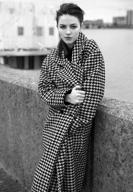 Ella Hunt onlyfans content