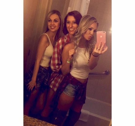 Amber BeIarski nudes onlyfans leaks