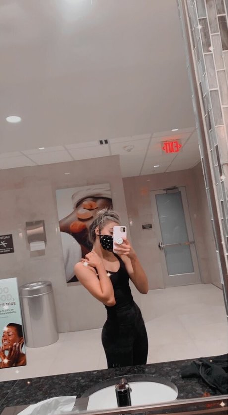 Sarah Kate Stricker onlyfans leak porn