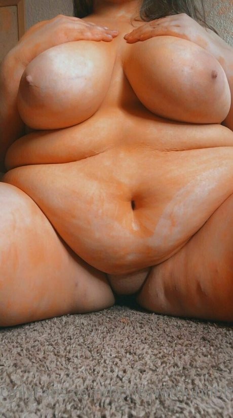 honeywithuhtummy onlyfans pics