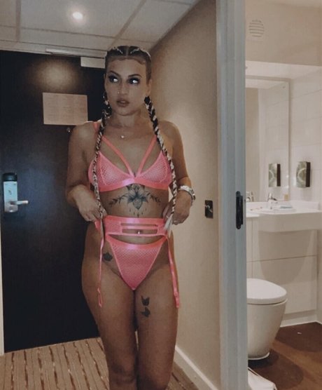 kerrieessex onlyfans nudes leaks